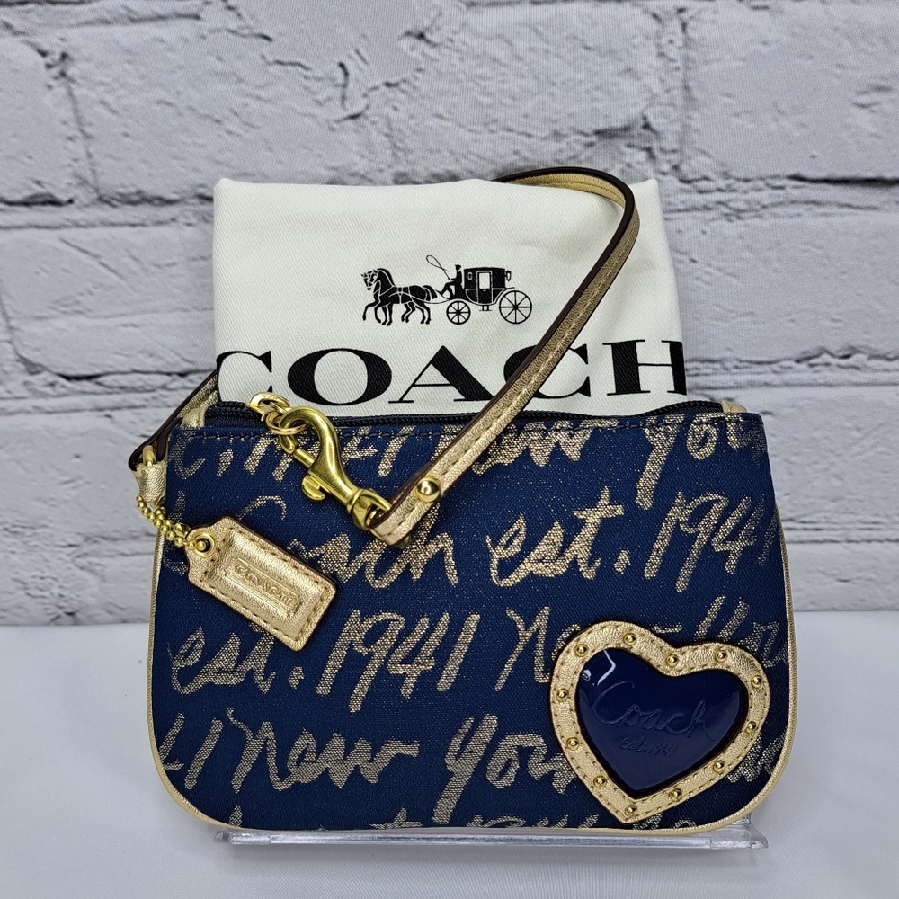'COACH' 'POPPY' SIGNATURE SCRIPT LUREX JACQUARD WRISTLET & DUST BAG SET - Picture 6 of 15